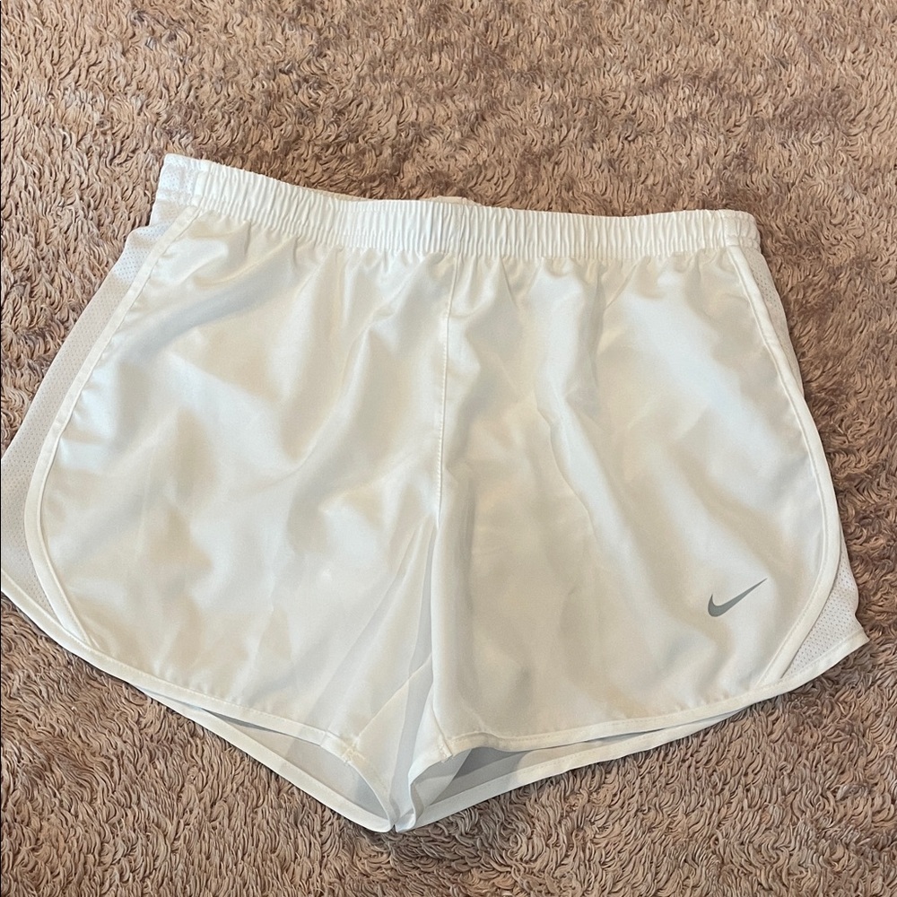 Nike Athletic Shorts NWOT - size girls large - Picture 1 of 10
